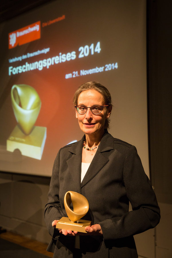 Prof. Dr. Ursula M. Staudinger wurde für ihre herausragenden Forschungsleistungen auf dem Gebiet der Alternsforschung geehrt (Wird bei Klick vergrößert)