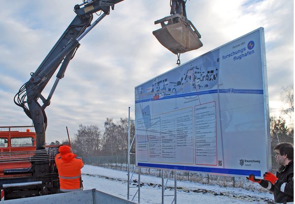 Die Info-Tafel in der Hermann-Blenk-Straße wurde am 20. Januar 2017 aufgestellt. (Wird bei Klick vergrößert)